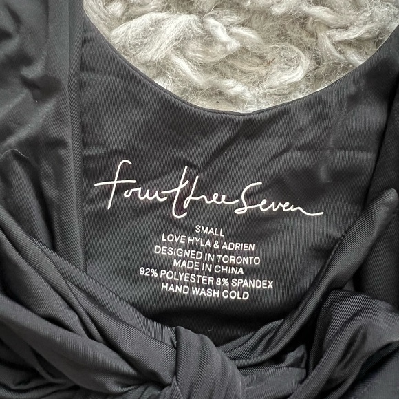 437 swimsuit top - Picture 2 of 2